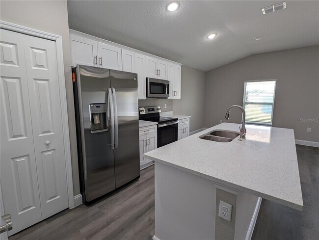Foto del edificio - 174 Kroll Ln
