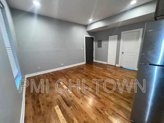 Building Photo - 346 E 50th St