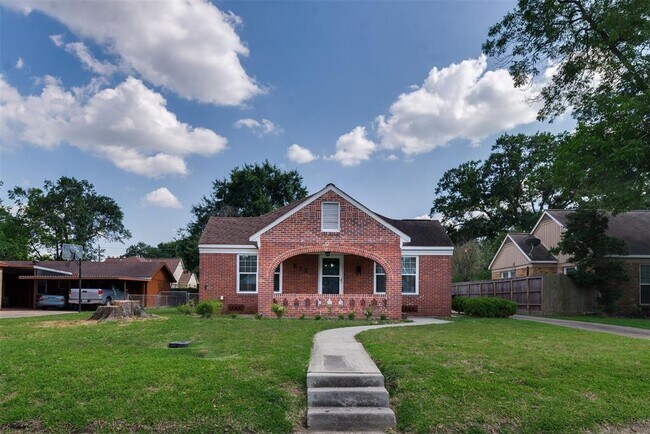 Foto del edificio - 516 Woodard St
