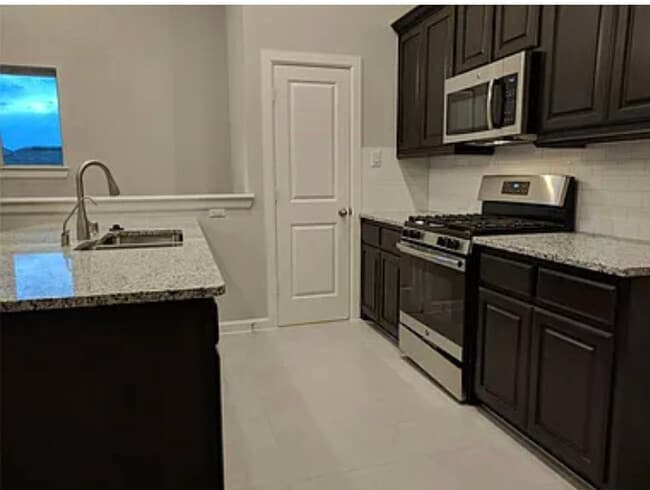 kitchen - 1132 Cemetery Hill Rd