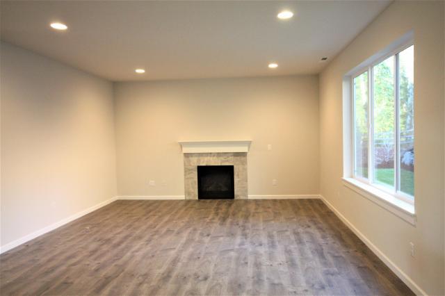Foto del edificio - 5 bedroom in Lake Stevens WA 98258