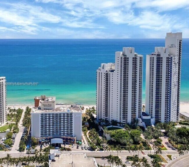 Foto del edificio - 19201 Collins Ave
