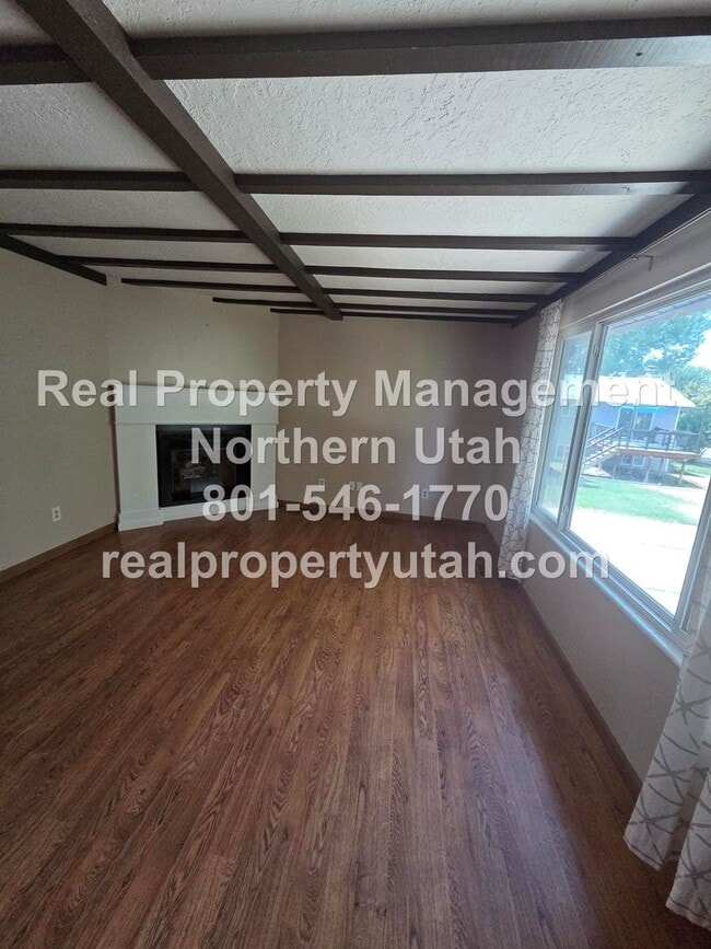 Building Photo - 651 W 1060 N