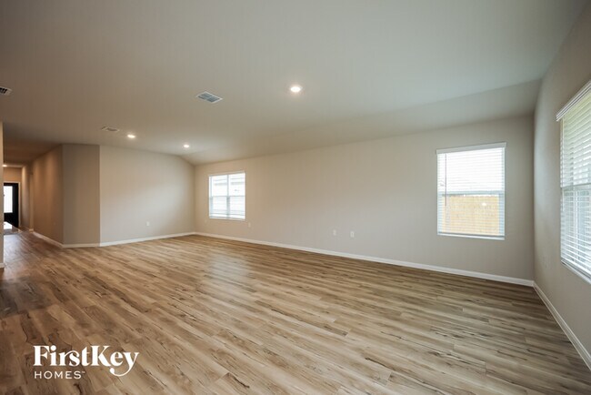 Foto del edificio - 4519 Meadowland Pl