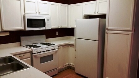 Primary Photo - 8755 W Berry Ave