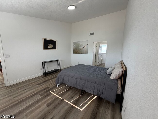 Building Photo - 2811 SE 15th Pl