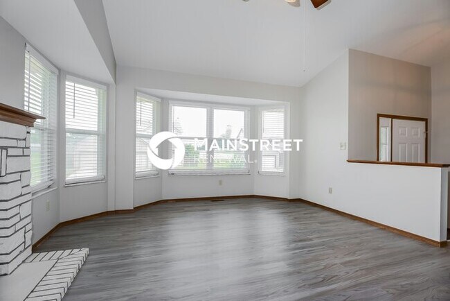 Building Photo - 3 Bedroom Pet-Friendly Home in Florissant,...