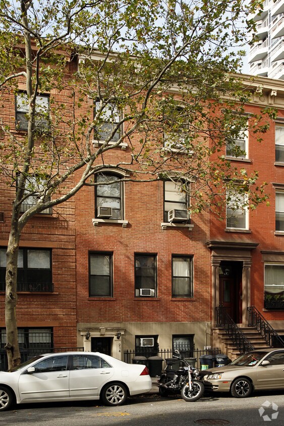 Building Photo - 214 E 32nd St