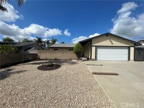 Building Photo - 333 Macalester Dr