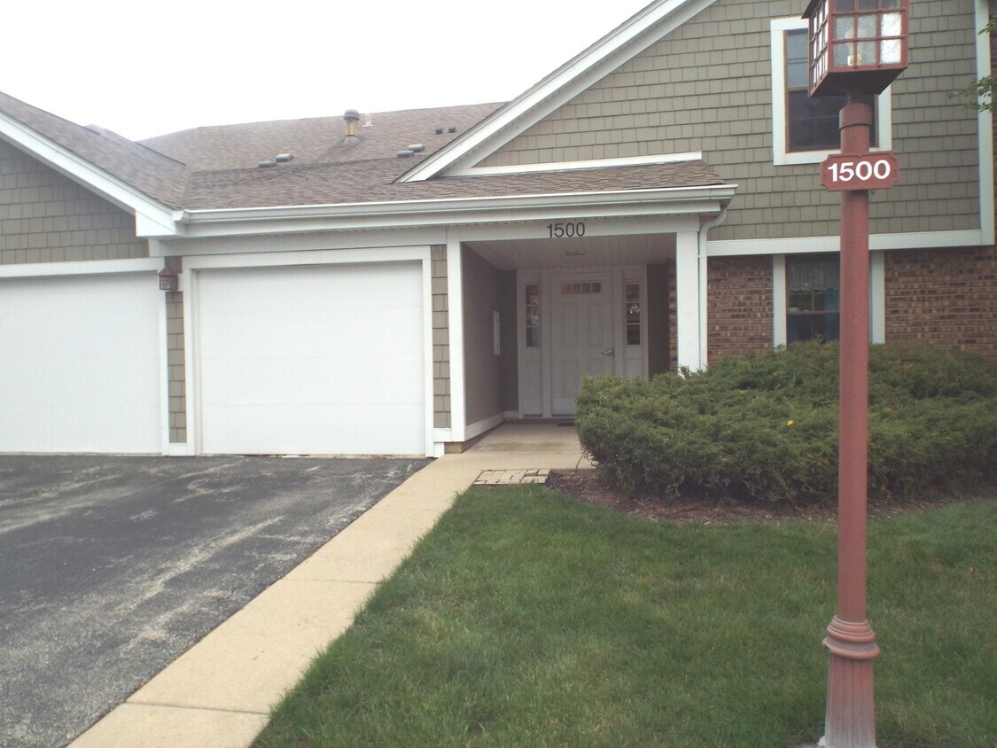 Primary Photo - 1500 7 Pines Rd