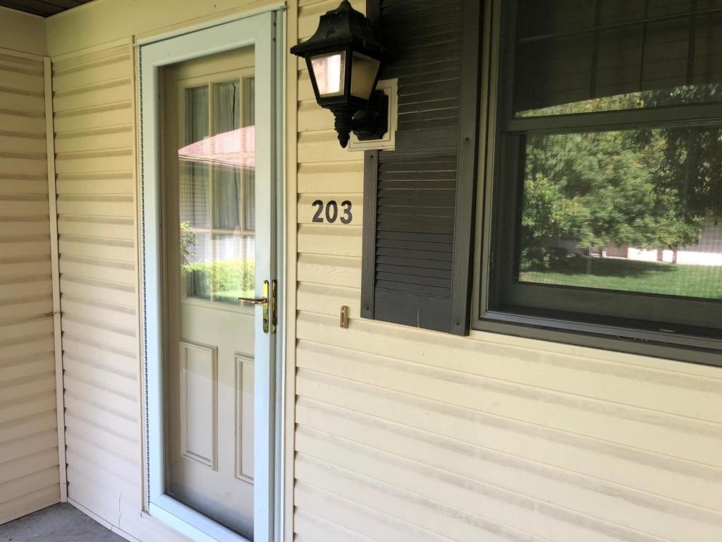 Primary Photo - 203 Bona Vista Dr NW