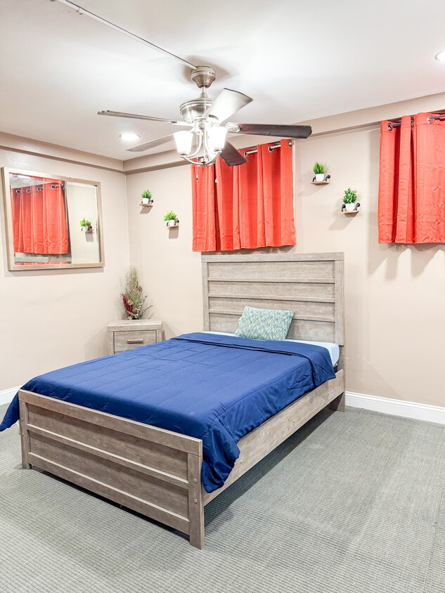 Fully Furnished Basement Studio Apartment Seperate Entrance - 134 Mississippi Ave SE