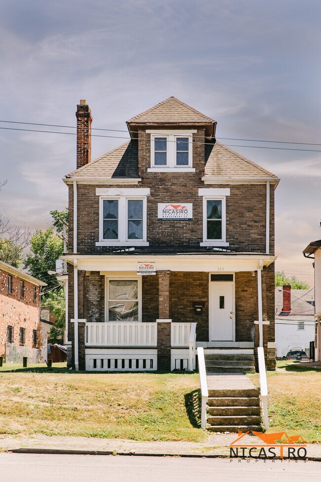 Foto del edificio - 363 E 12th Ave