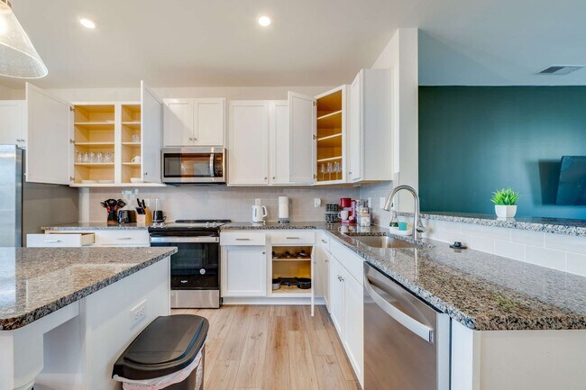 Building Photo - 4016 Bunker Dr