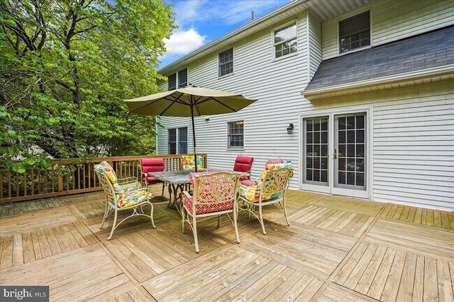 Building Photo - 9708 Locust Hill Dr