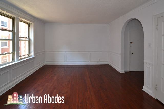 Building Photo - 547 W Surf St