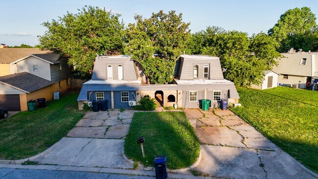 Building Photo - 5 Bedroom House Available in Oklahoma City...