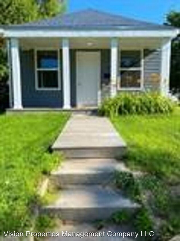 Primary Photo - 4 br, 1 bath House - 213 10th St NW