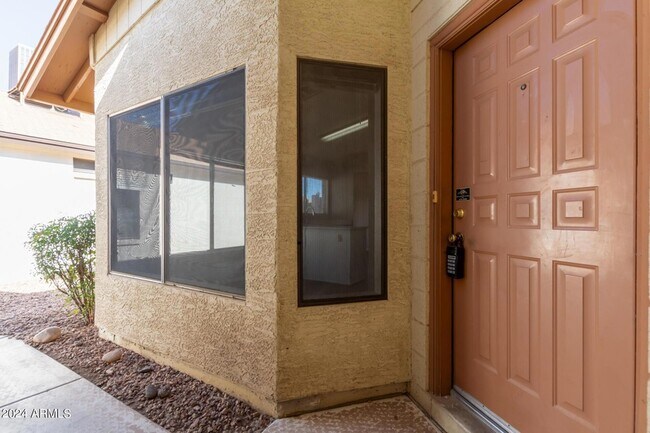 Foto del edificio - 8651 N 107th Dr