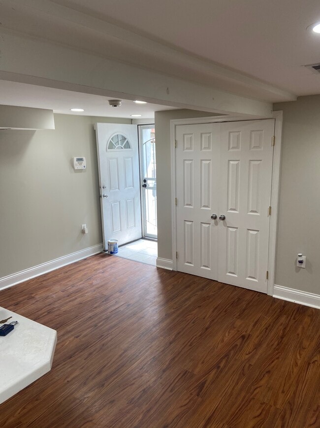 Building Photo - 503 Columbia Rd NW