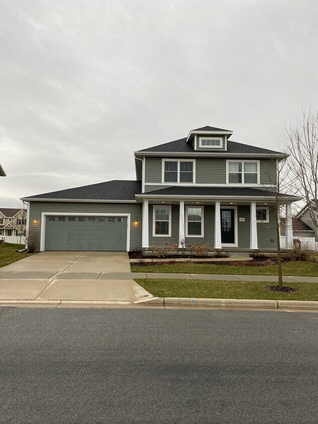Primary Photo - 1351 Blazingstar Ln