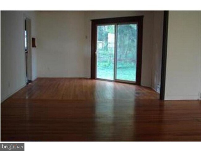 Building Photo - 295 Gravel Hill Rd