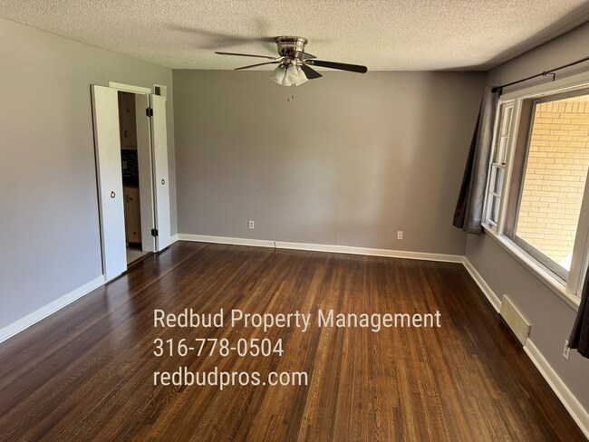 Foto del edificio - 639 S Courtleigh Dr