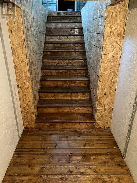 Photo du bâtiment - 1056 Wayne Dr