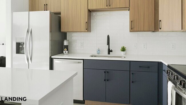 Building Photo - 1007 S Mint St