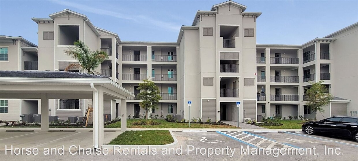 Foto principal - 2 br, 2 bath House - 12140 Wellen Golf St ...