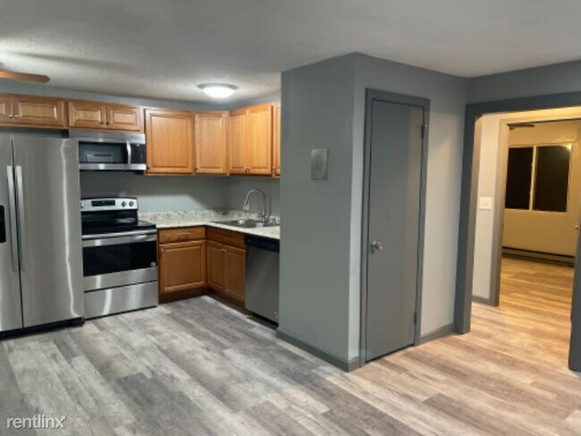 Foto del edificio - 2 br, 1 bath Condo - 15 Wildwood St. Apt 24
