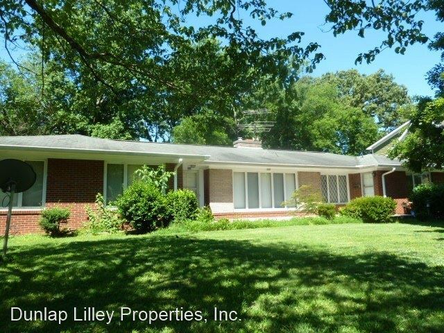 Primary Photo - 4 br, 2.5 bath House - 120 S Roberson St