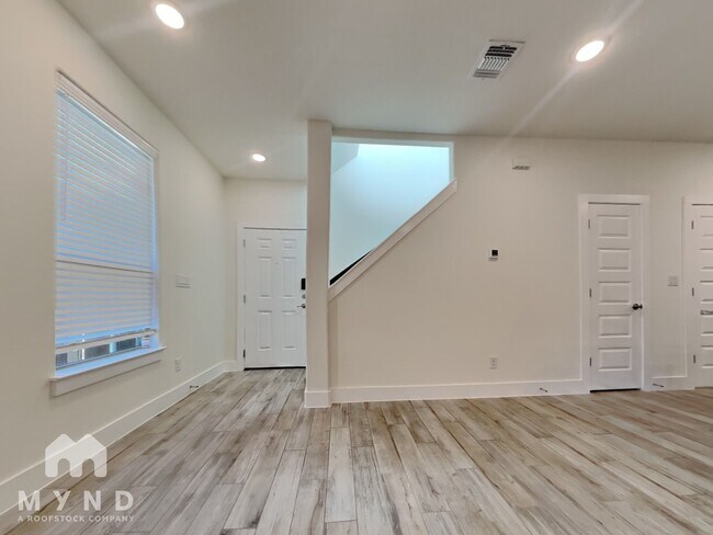 Foto del edificio - 407 Parkline Dr