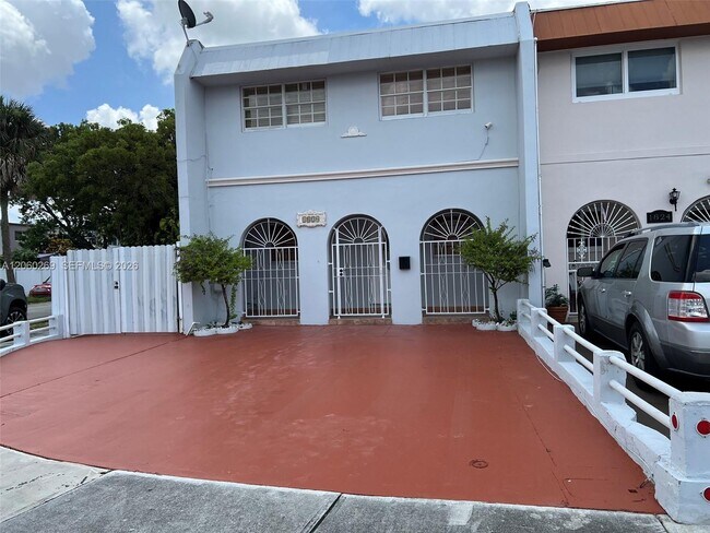 Foto del edificio - 1820 W 72nd Pl