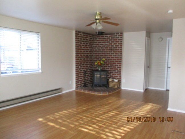 Foto del edificio - 830 E Blair Ave