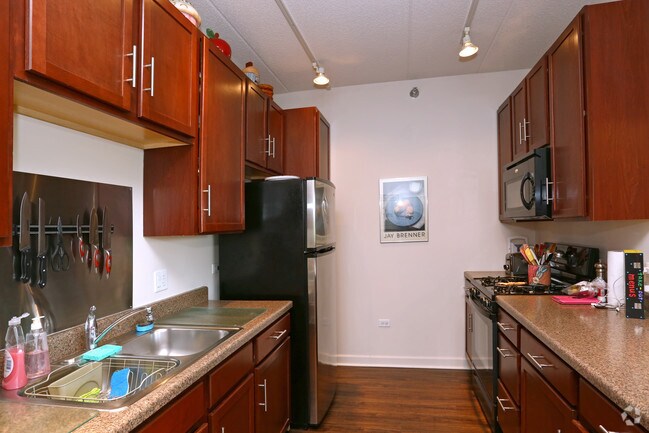 2 habitaciones, 2 baños - Cocina - 301 Riverwalk Place