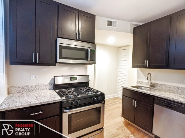 Foto del edificio - 4036 N Ashland Ave