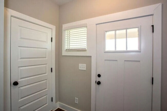 Foto del edificio - 4025 Ashley Dr