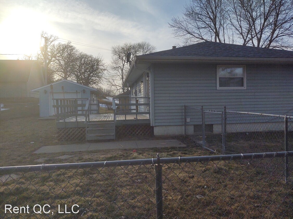 Building Photo - 3 br, 2 bath House - 228 8th Ave E