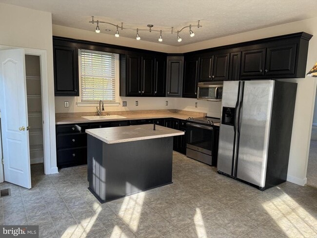 Building Photo - 7267 Sallie Collins Dr