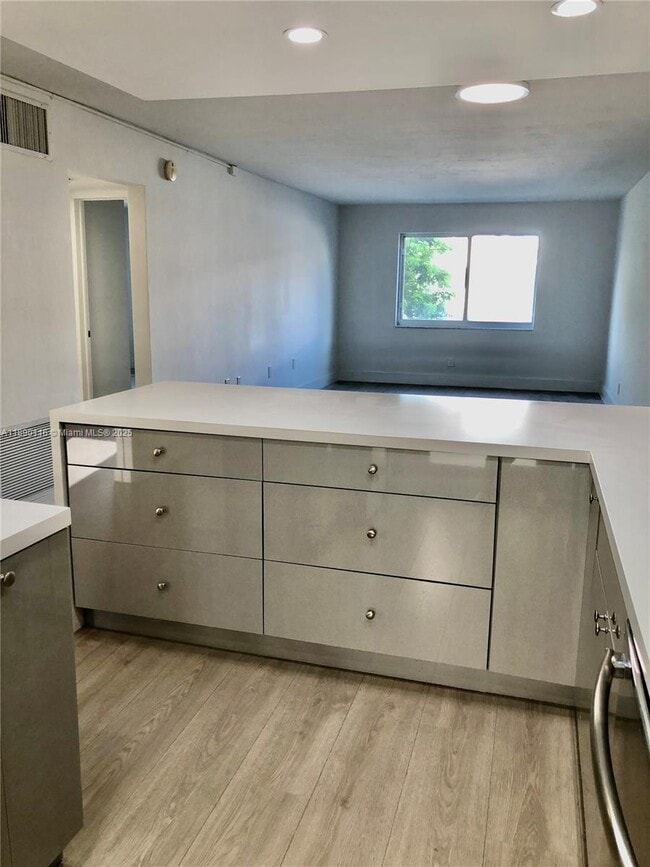 Building Photo - 200 Galen Dr