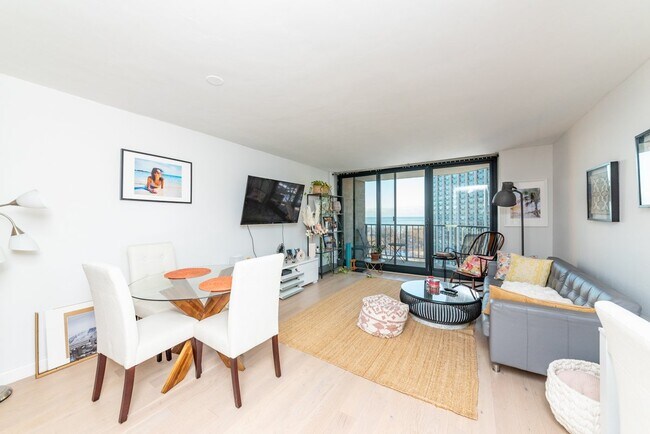 Building Photo - 3660 North Lake Shore Drive Apt #804, Chic...