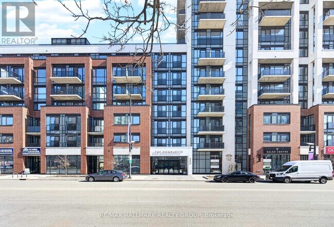 Building Photo - 560 Rideau St
