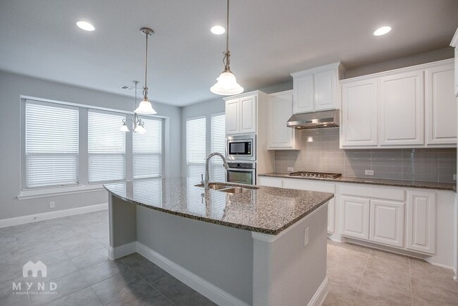 Foto del edificio - 120 Knight of Realm Blvd