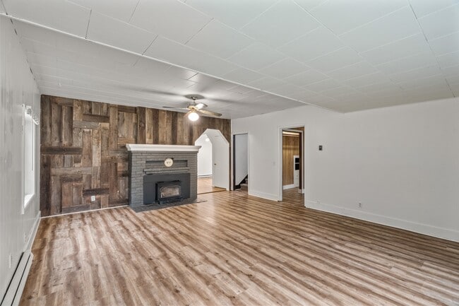 Building Photo - 117 Benthein Rd