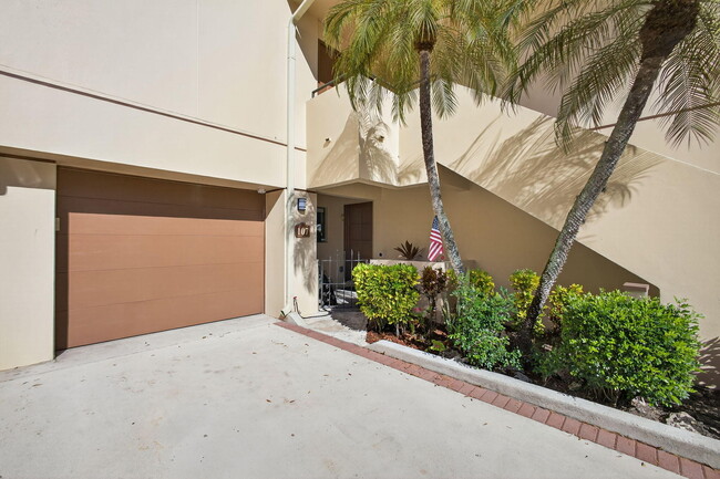 Building Photo - 107 Waterview Dr