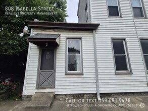 Building Photo - 808 Isabella St