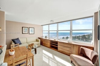 Building Photo - 209 N Fort Lauderdale Beach Blvd