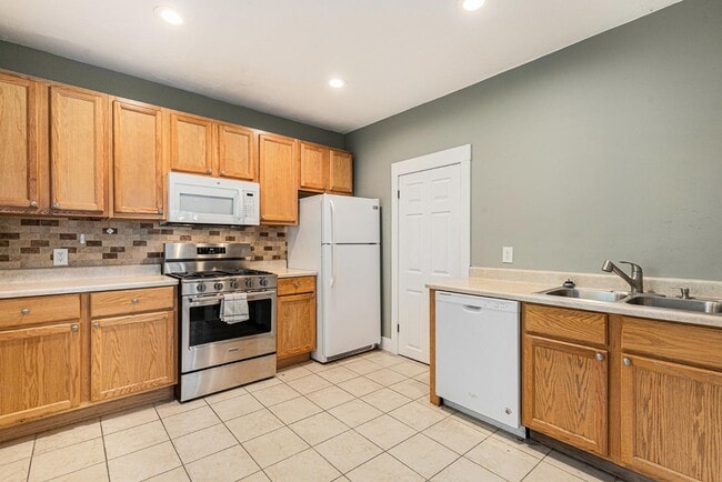Foto del edificio - 1110 3rd St NW
