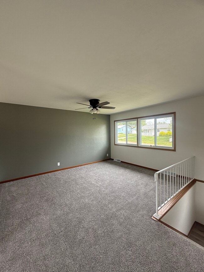 Living room - 228 Lenora Dr NW